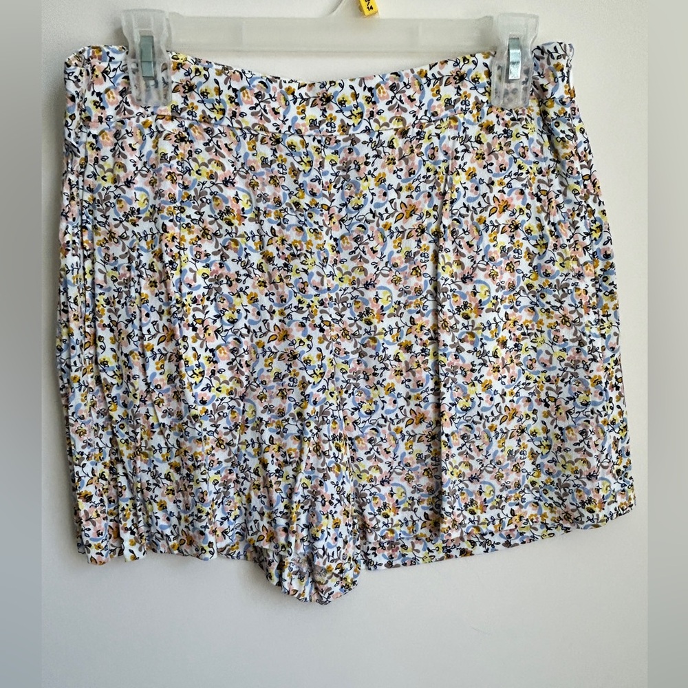 Loft Flowy Shorts 6